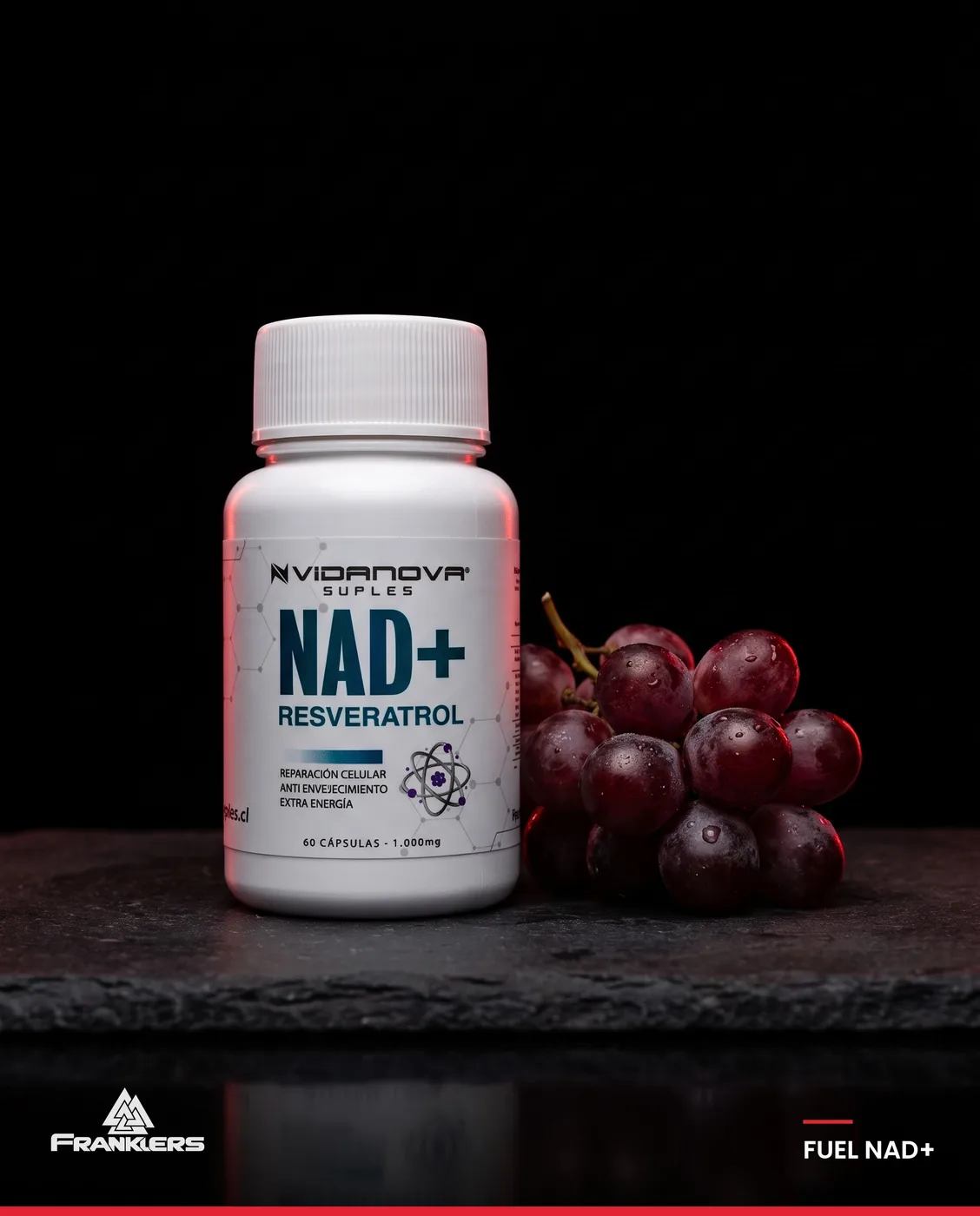 FUEL NAD+ junto a uvas